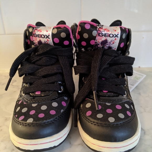 Kids running shoes - Picture 2 of 3